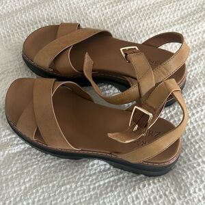 Naturalizer sandals